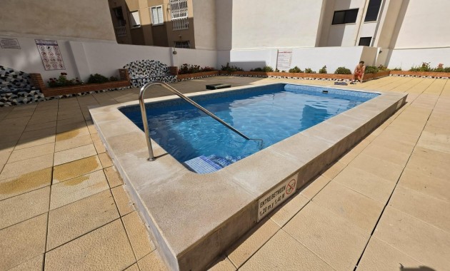 Venta - Apartamento / piso -
Torrevieja - Estacion de autobuses