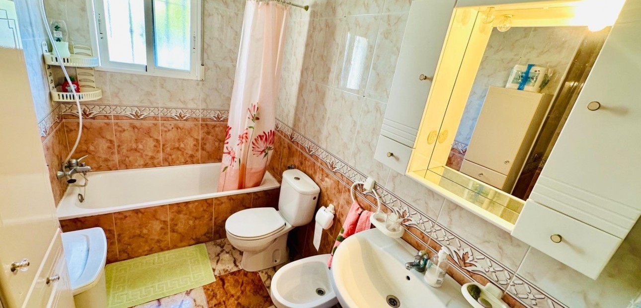 Venta - Villa -
Orihuela Costa - La Regia