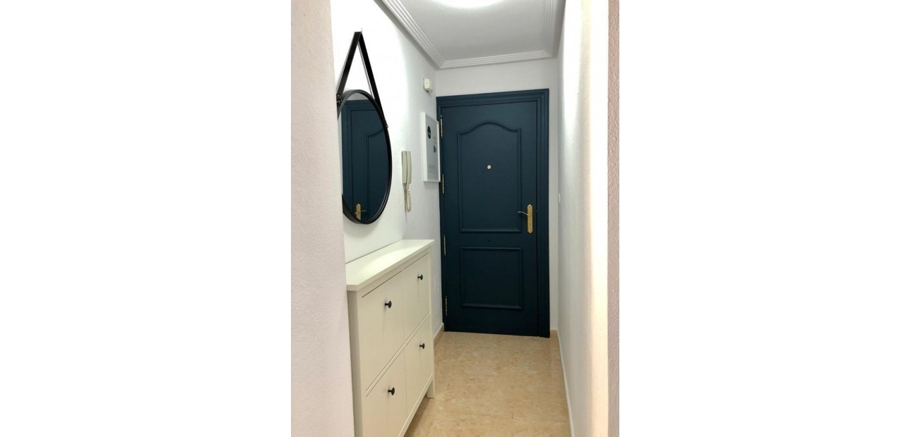 Venta - Apartamento / piso -
Torrevieja - torrevieja