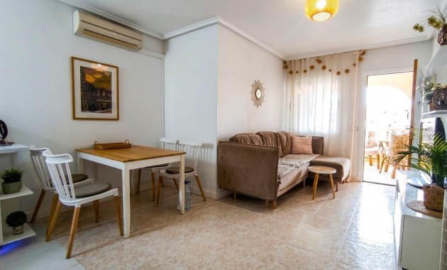 Sale - Bungalow -
Torrevieja - Los balcones
