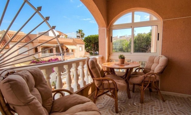 Sale - Bungalow -
Torrevieja - Los balcones