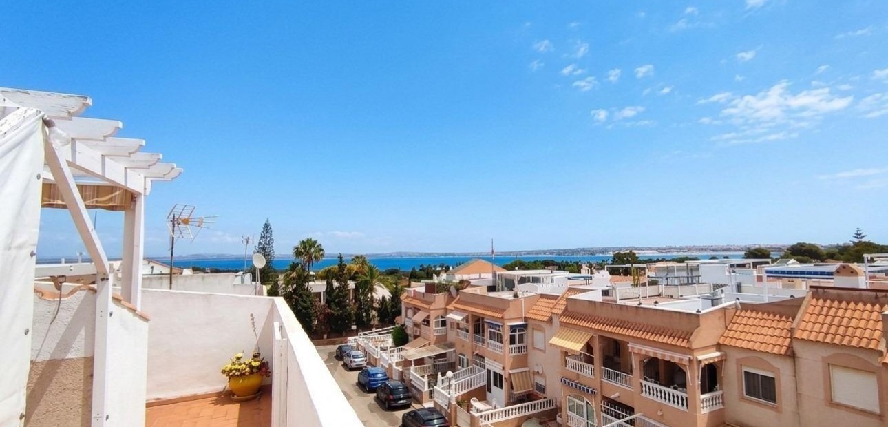 Sale - Bungalow -
Torrevieja - Los balcones