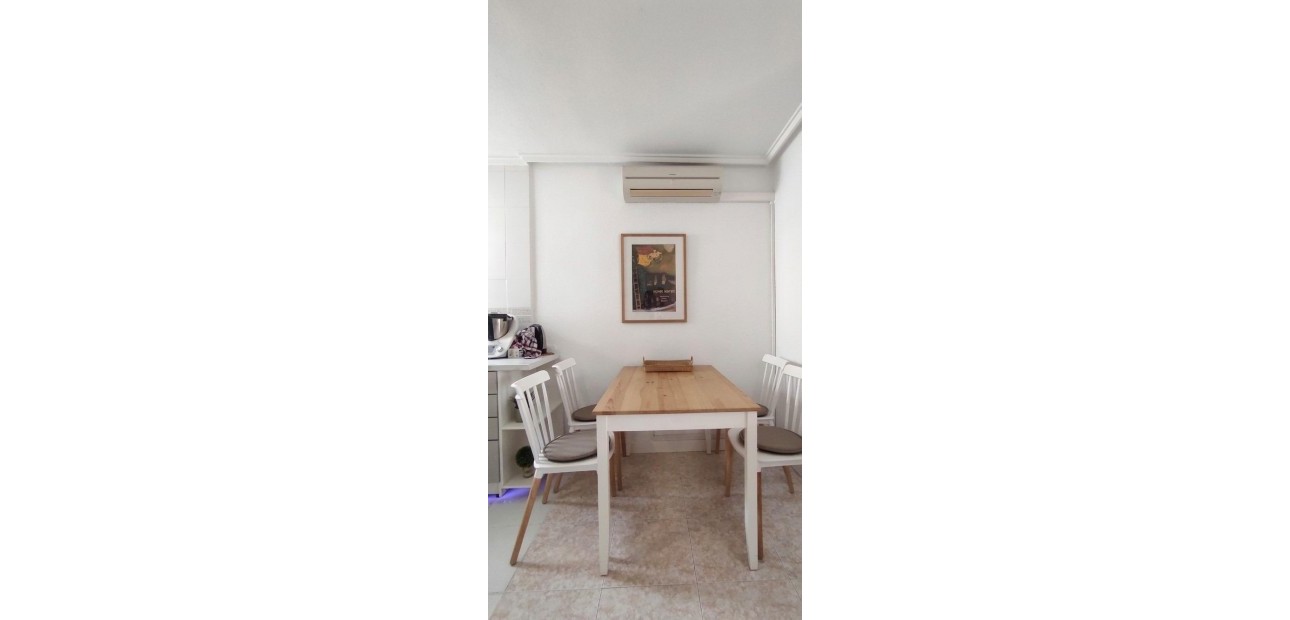 Sale - Bungalow -
Torrevieja - Los balcones