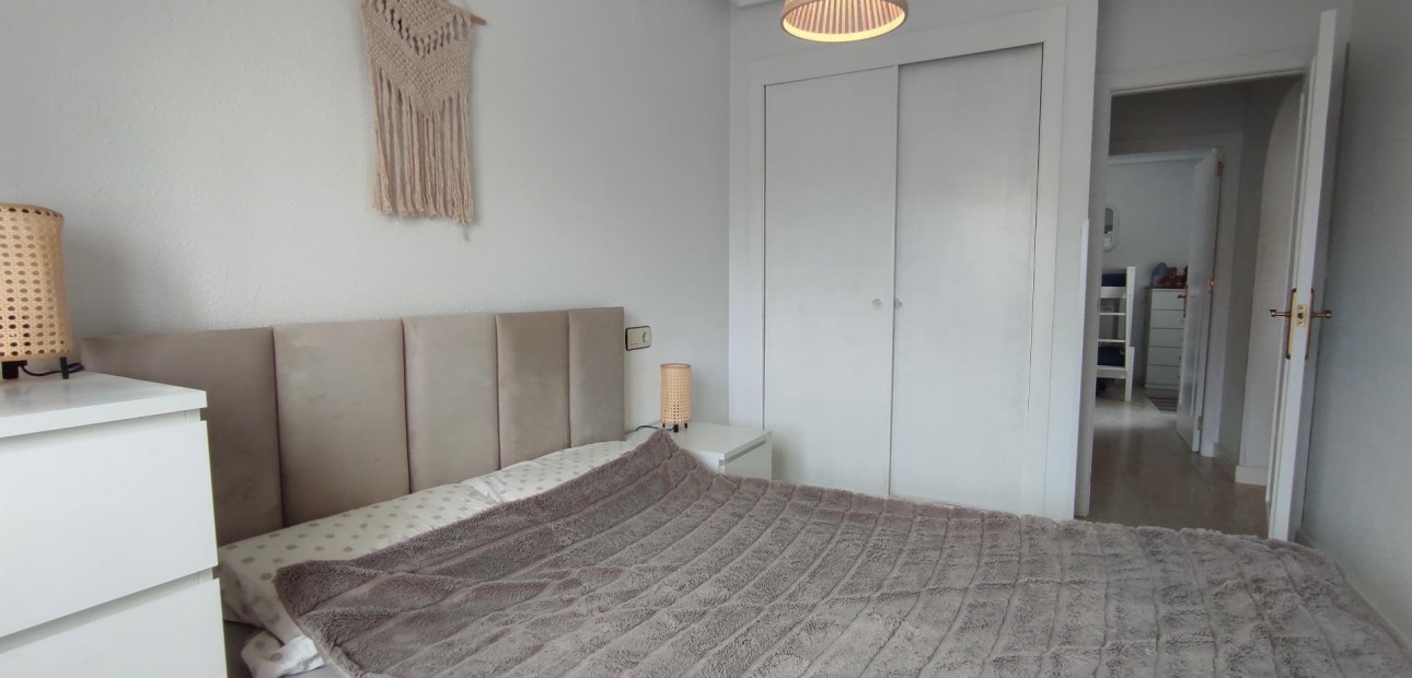 Sale - Bungalow -
Torrevieja - Los balcones