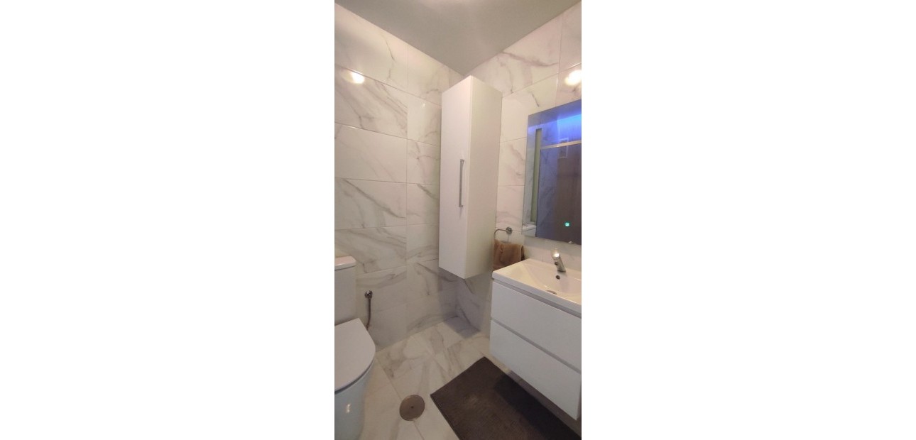 Sale - Bungalow -
Torrevieja - Los balcones