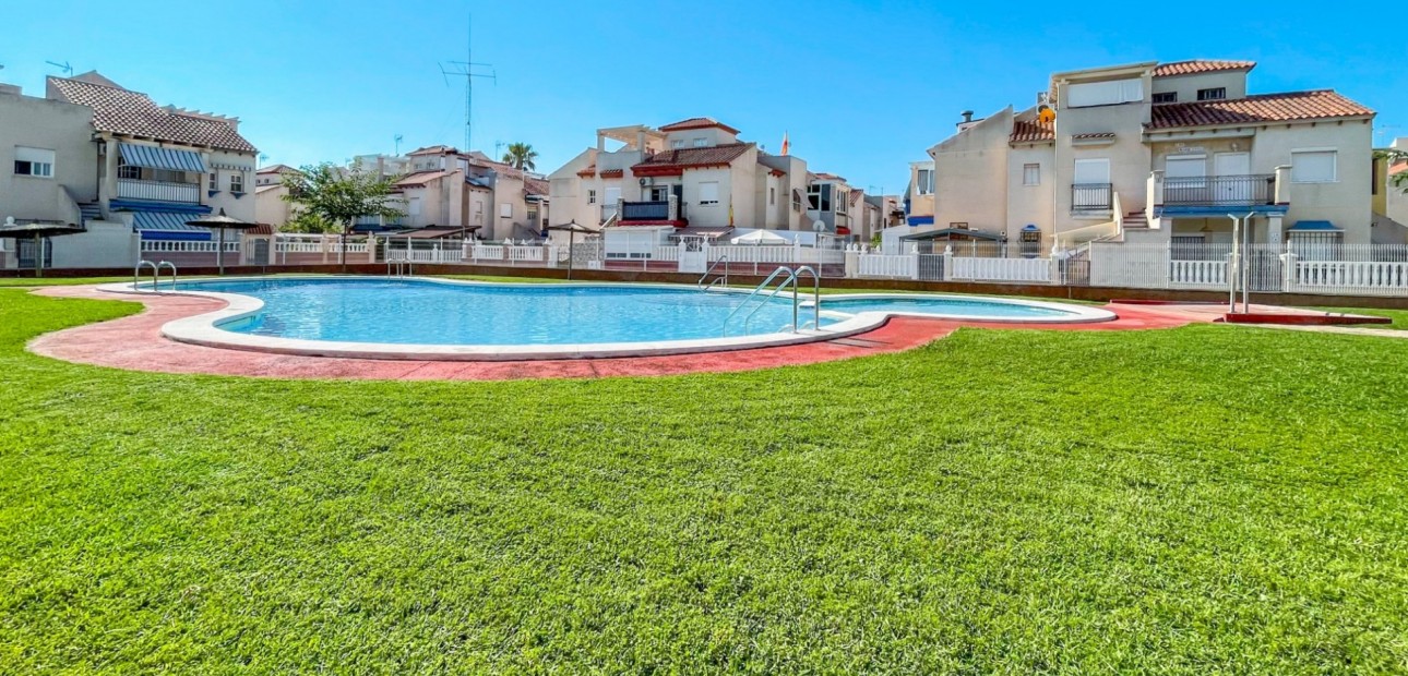 Herverkoop - Bungalow -
Orihuela Costa - Playa Flamenca