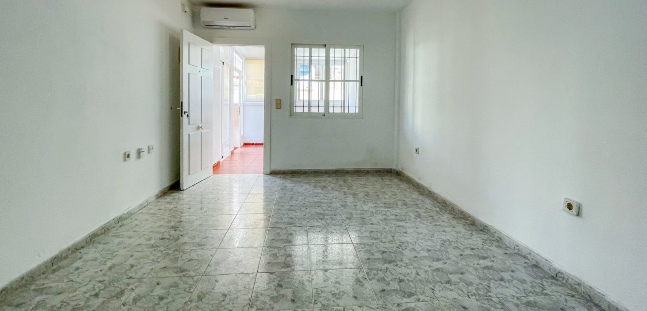 Herverkoop - Bungalow -
Orihuela Costa - Playa Flamenca