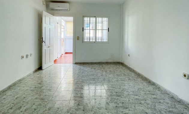 Herverkoop - Bungalow -
Orihuela Costa - Playa Flamenca