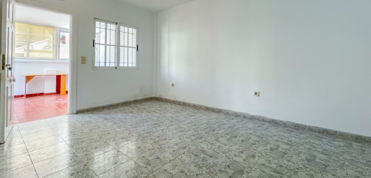 Herverkoop - Bungalow -
Orihuela Costa - Playa Flamenca