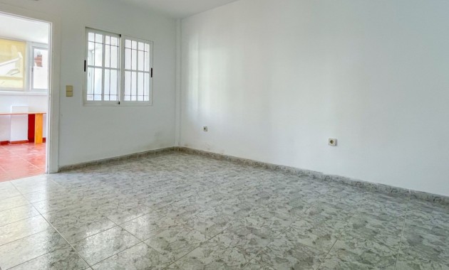 Herverkoop - Bungalow -
Orihuela Costa - Playa Flamenca