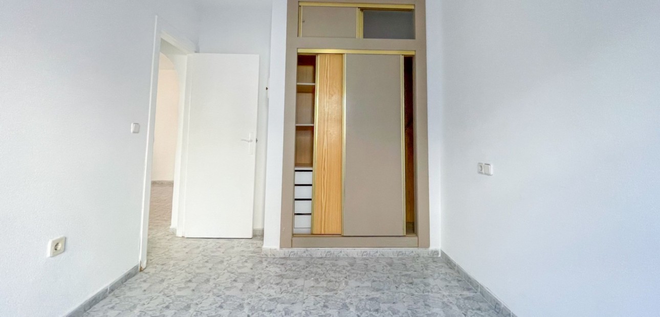 Herverkoop - Bungalow -
Orihuela Costa - Playa Flamenca