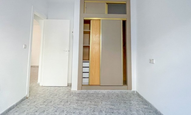 Herverkoop - Bungalow -
Orihuela Costa - Playa Flamenca