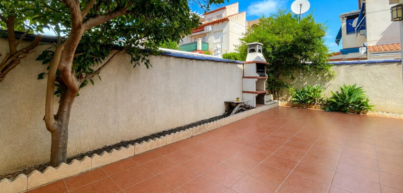 Herverkoop - Bungalow -
Orihuela Costa - Playa Flamenca