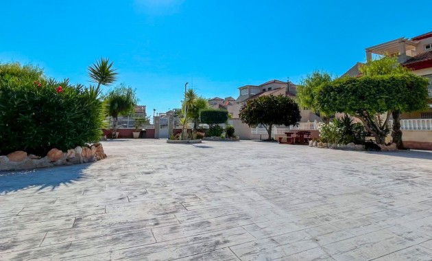 Herverkoop - Bungalow -
Orihuela Costa - Playa Flamenca