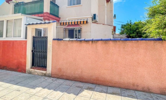 Herverkoop - Bungalow -
Orihuela Costa - Playa Flamenca