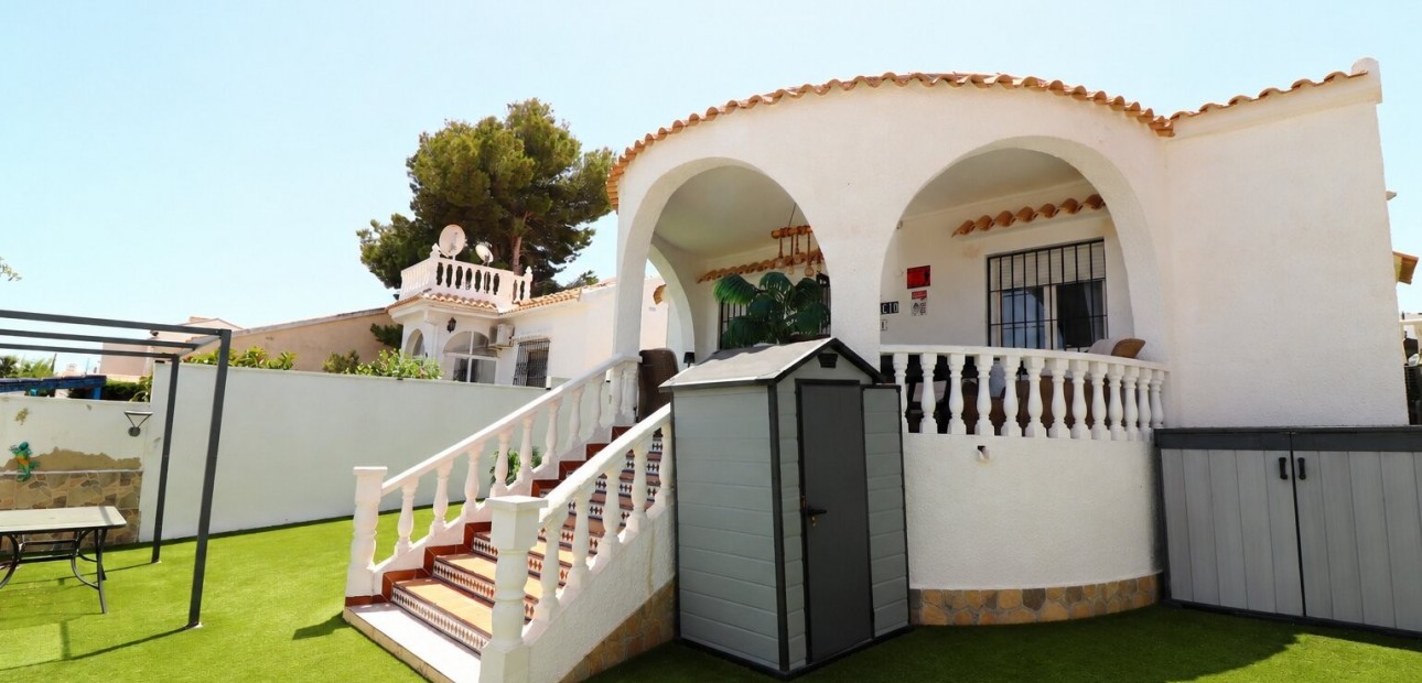 Venta - Detached Villa -
Orihuela Costa - Villamartin