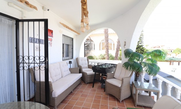 Venta - Detached Villa -
Orihuela Costa - Villamartin