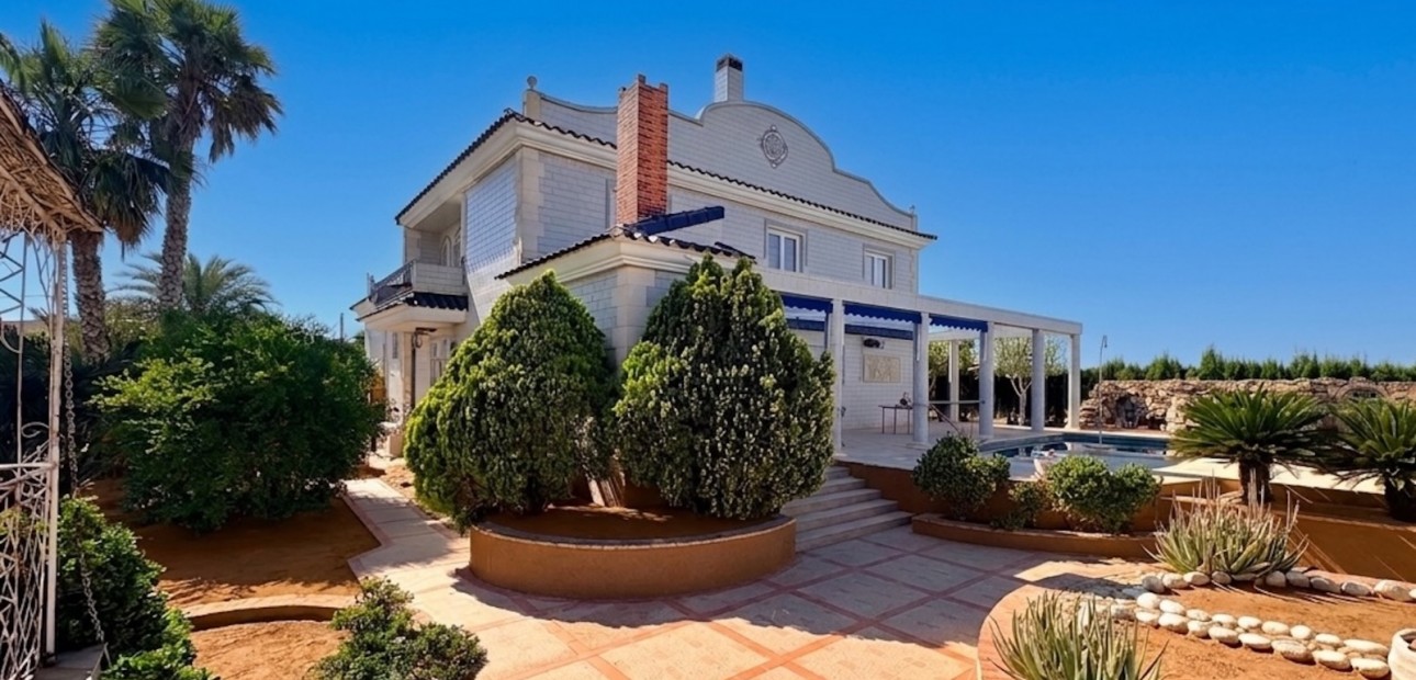 Venta - Country House -
San Fulgencio - La Marina