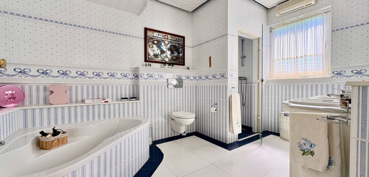 Venta - Country House -
San Fulgencio - La Marina