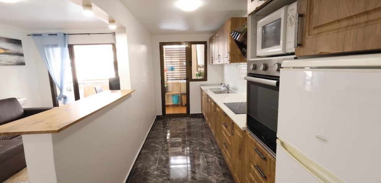 Venta - Apartamento / piso -
Torrevieja - Centro