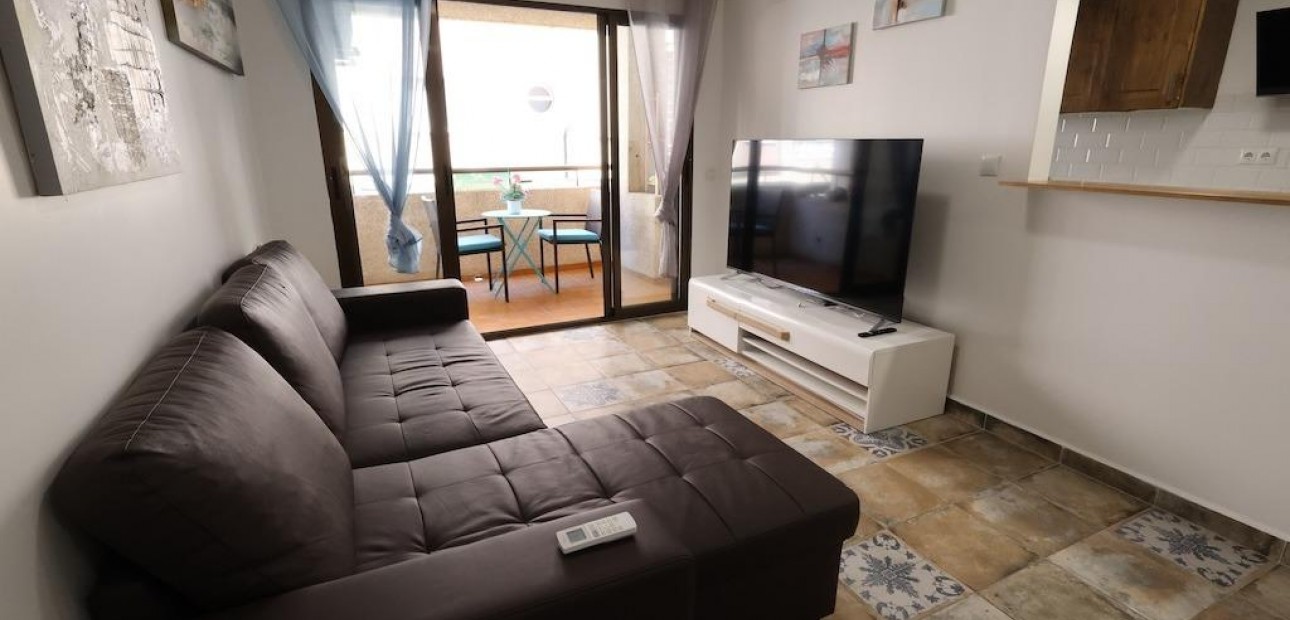 Venta - Apartamento / piso -
Torrevieja - Centro