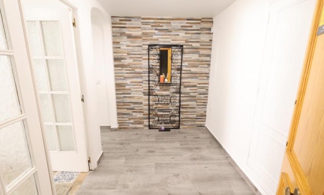 Venta - Apartamento / piso -
Torrevieja - Centro