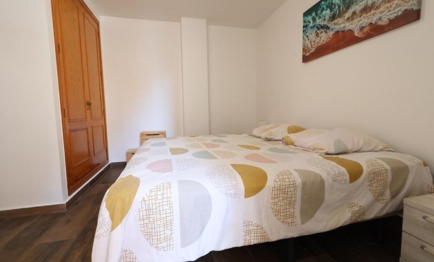 Venta - Apartamento / piso -
Torrevieja - Centro