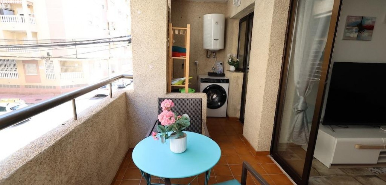 Venta - Apartamento / piso -
Torrevieja - Centro