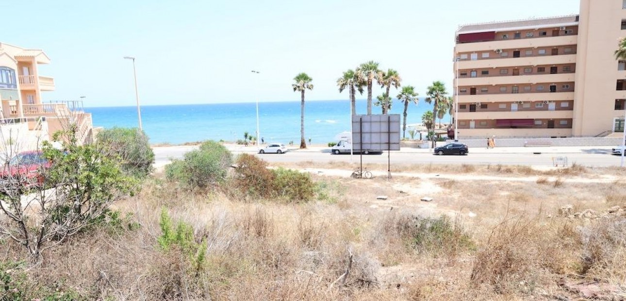 Venta - Parcela / Terreno -
Torrevieja - Cabo cervera