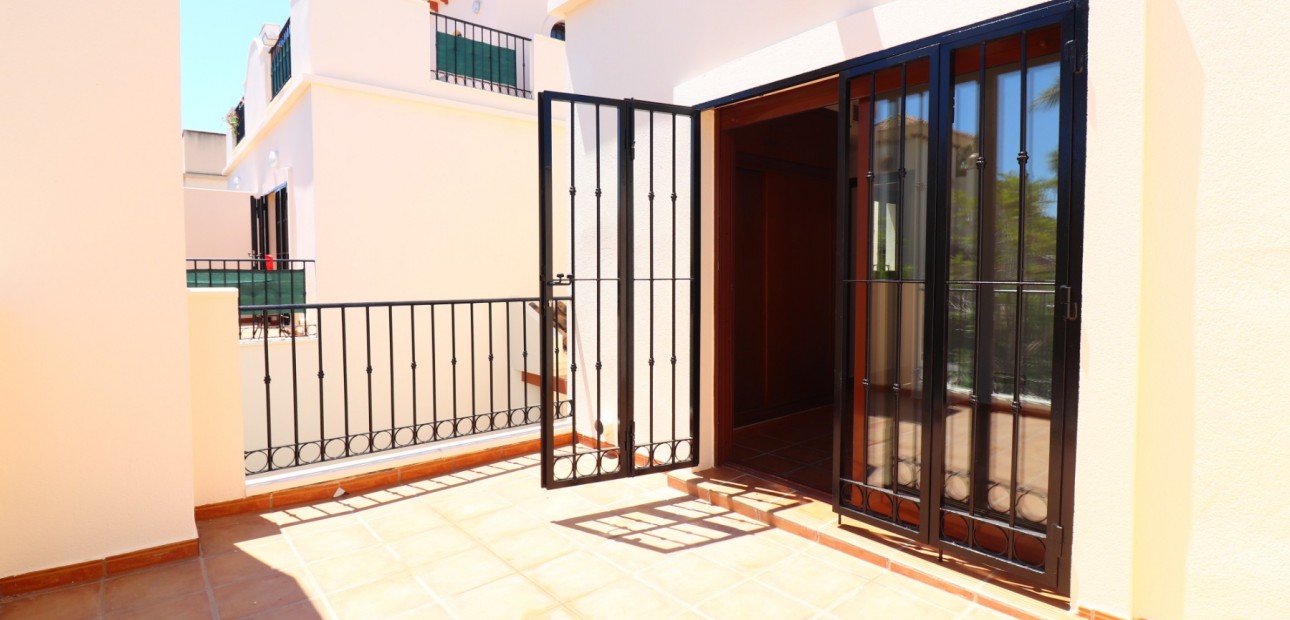 Venta - Semi Detached Villa -
Algorfa - La Finca Golf Resort