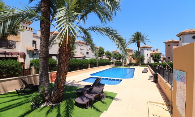 Venta - Semi Detached Villa -
Algorfa - La Finca Golf Resort