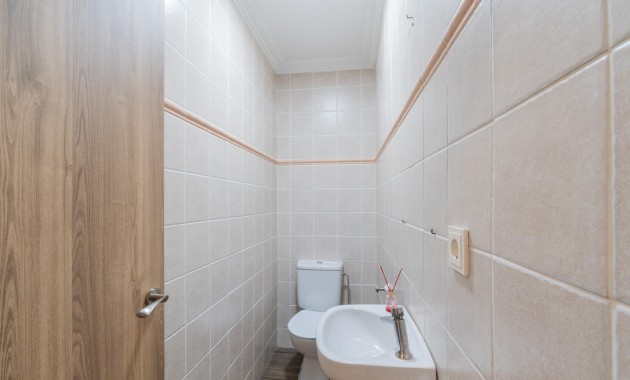 Herverkoop - Villa -
Torrevieja - Torreta florida