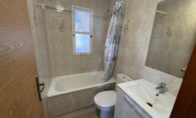 Venta - Studio -
Torrevieja - Estacion de autobuses
