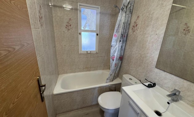Venta - Studio -
Torrevieja - Estacion de autobuses