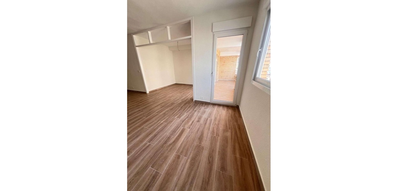 Herverkoop - Appartement / flat -
Torrevieja - torrevieja