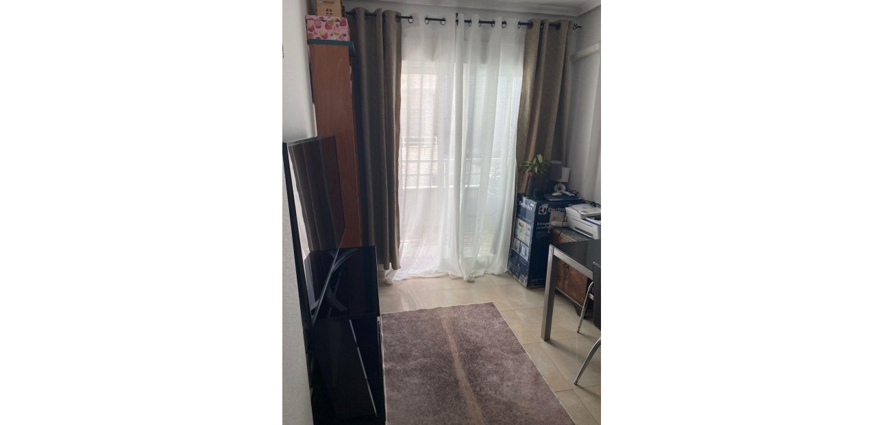 Sale - Apartment / flat -
Torrevieja - Centro