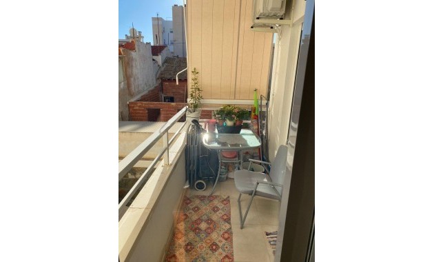 Sale - Apartment / flat -
Torrevieja - Centro