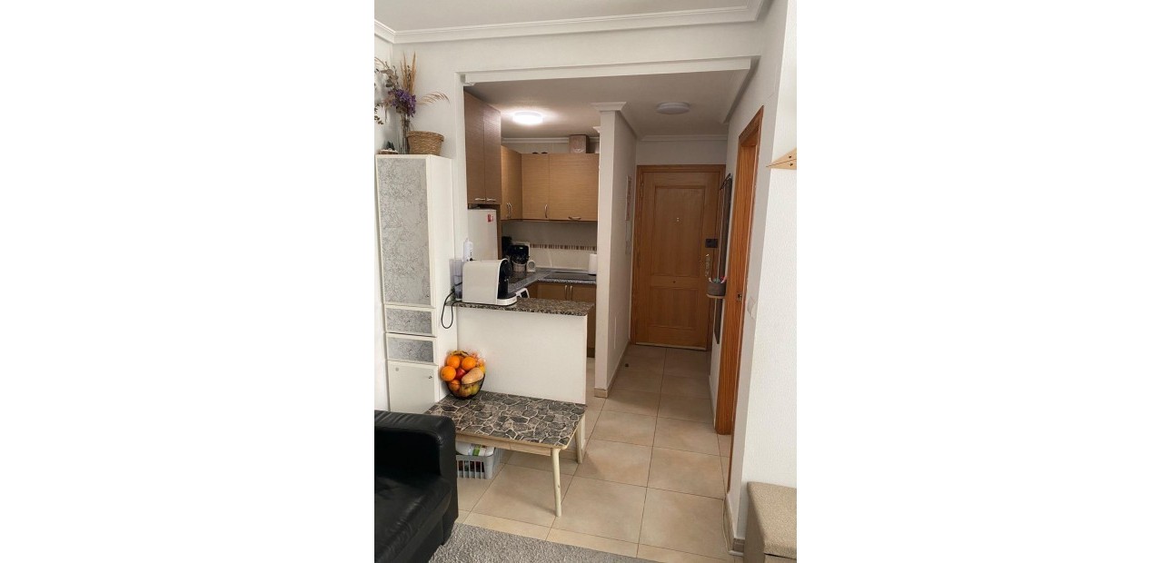 Sale - Apartment / flat -
Torrevieja - Centro