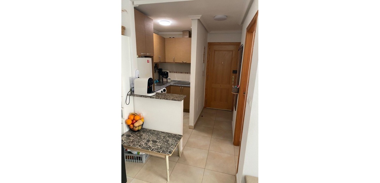 Sale - Apartment / flat -
Torrevieja - Centro