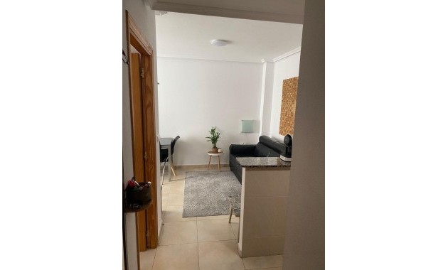 Sale - Apartment / flat -
Torrevieja - Centro