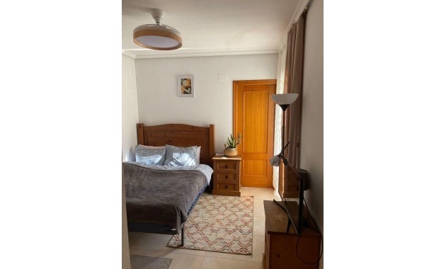 Sale - Apartment / flat -
Torrevieja - Centro