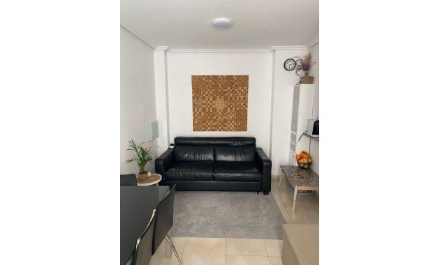 Sale - Apartment / flat -
Torrevieja - Centro