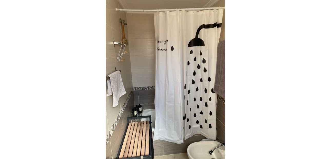 Sale - Apartment / flat -
Torrevieja - Centro
