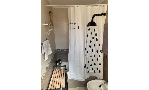 Sale - Apartment / flat -
Torrevieja - Centro