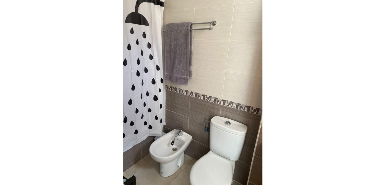 Sale - Apartment / flat -
Torrevieja - Centro