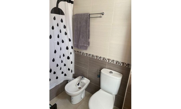 Sale - Apartment / flat -
Torrevieja - Centro