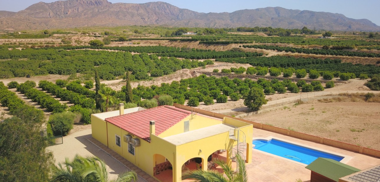 Herverkoop - Country Property -
Albatera - Albatera - Country