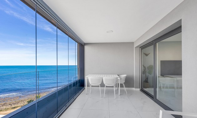 Sale - Apartment / flat -
Torrevieja - Punta Prima