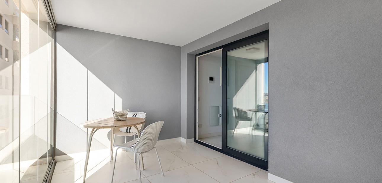 Sale - Apartment / flat -
Torrevieja - Punta Prima