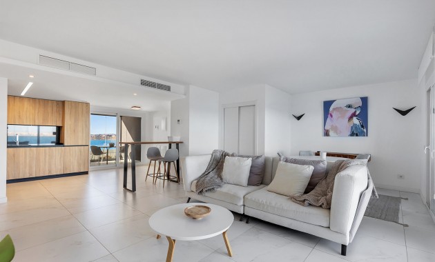 Sale - Apartment / flat -
Torrevieja - Punta Prima